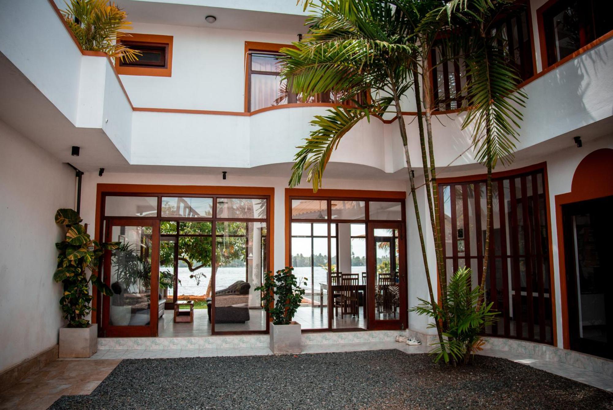 Riverside Inn Fuji Bentota Exteriör bild