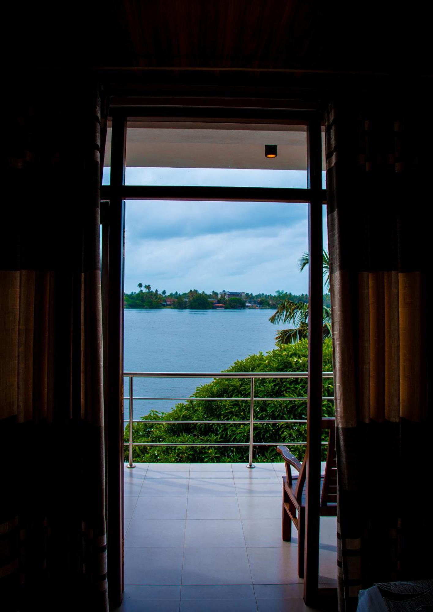 Riverside Inn Fuji Bentota Exteriör bild